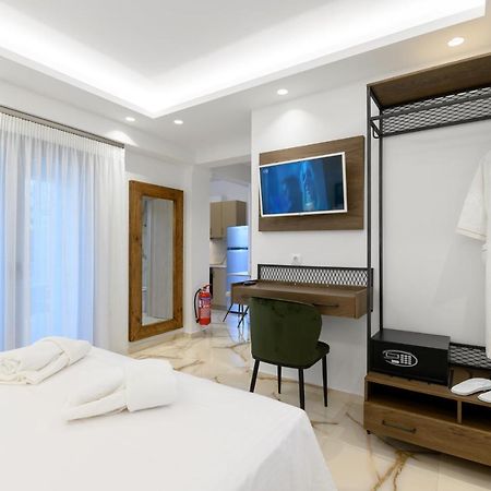 Momento Luxury Apartments Walking Distance From The Beach Nikiana Bagian luar foto