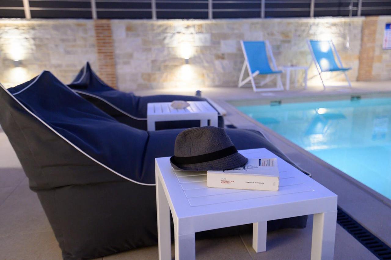Momento Luxury Apartments Walking Distance From The Beach Nikiana Bagian luar foto