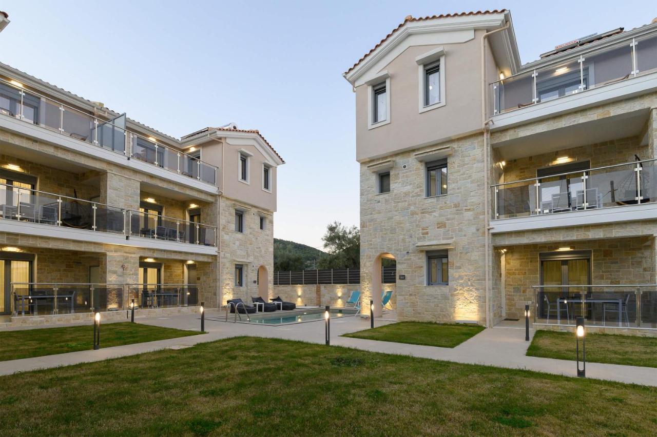 Momento Luxury Apartments Walking Distance From The Beach Nikiana Bagian luar foto