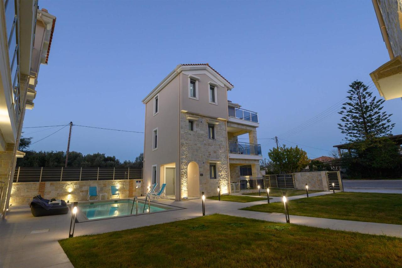 Momento Luxury Apartments Walking Distance From The Beach Nikiana Bagian luar foto