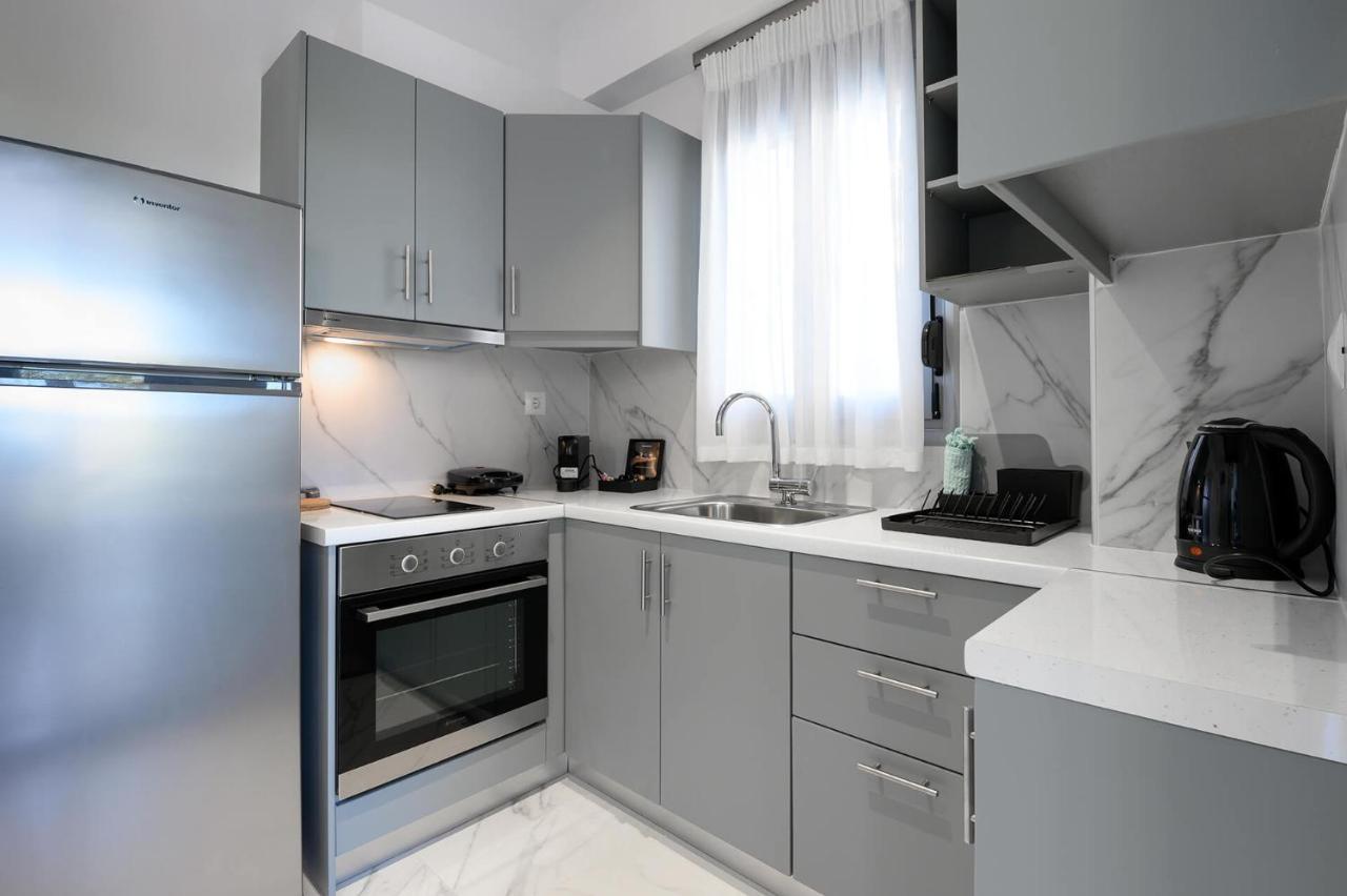 Momento Luxury Apartments Walking Distance From The Beach Nikiana Bagian luar foto
