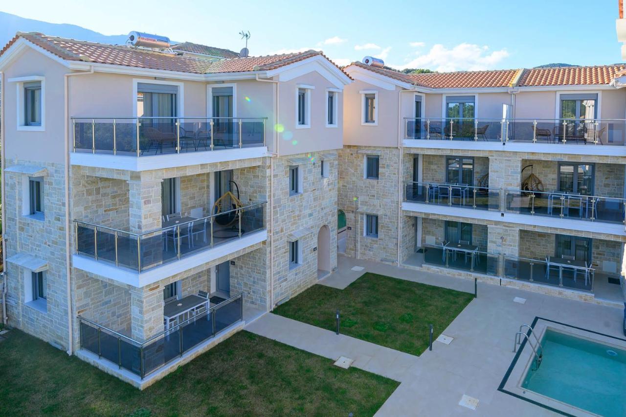Momento Luxury Apartments Walking Distance From The Beach Nikiana Bagian luar foto