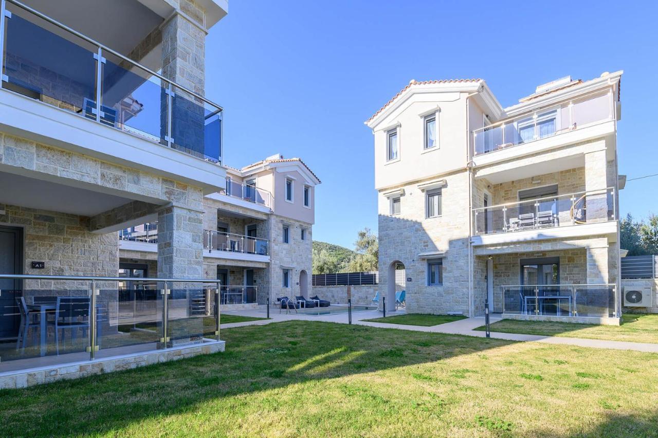 Momento Luxury Apartments Walking Distance From The Beach Nikiana Bagian luar foto