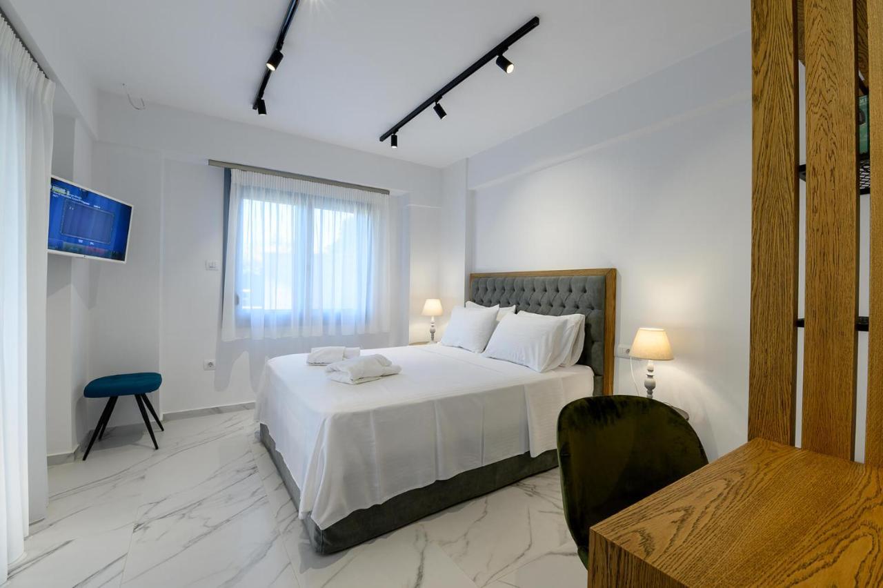Momento Luxury Apartments Walking Distance From The Beach Nikiana Bagian luar foto