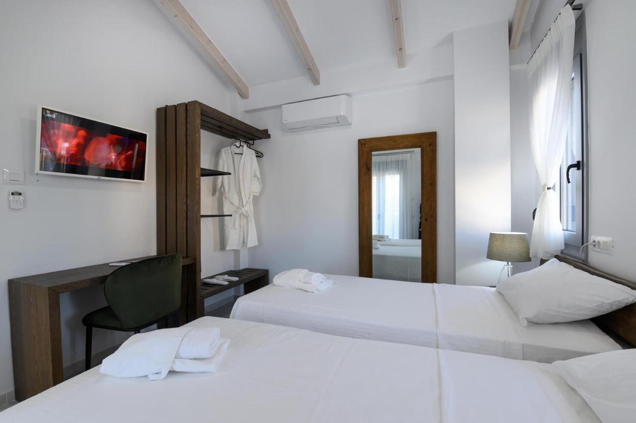 Momento Luxury Apartments Walking Distance From The Beach Nikiana Bagian luar foto