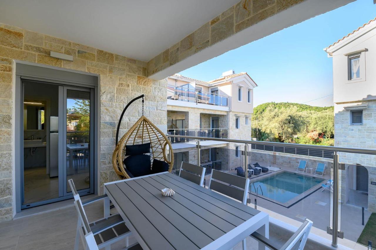 Momento Luxury Apartments Walking Distance From The Beach Nikiana Bagian luar foto