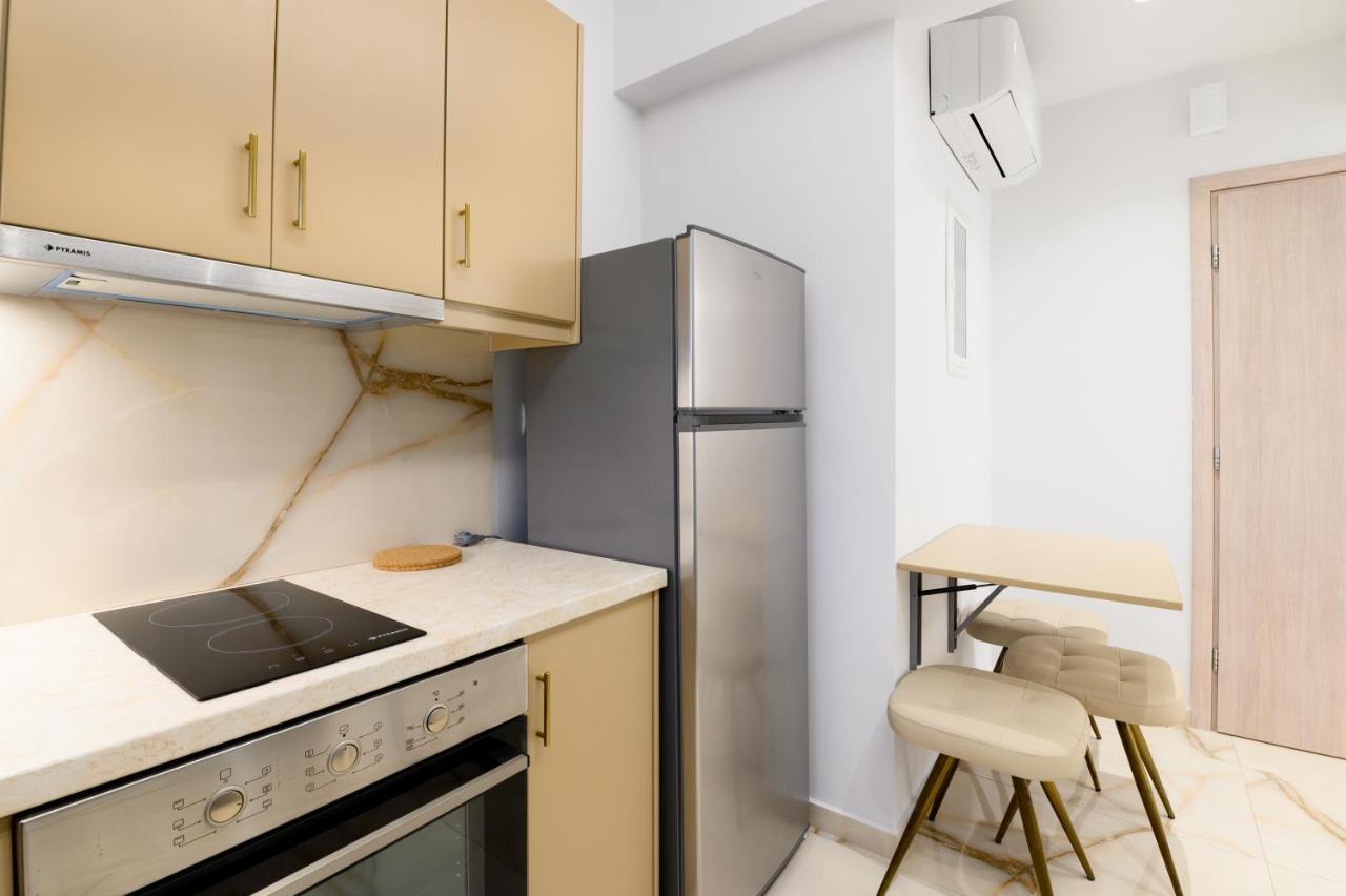 Momento Luxury Apartments Walking Distance From The Beach Nikiana Bagian luar foto