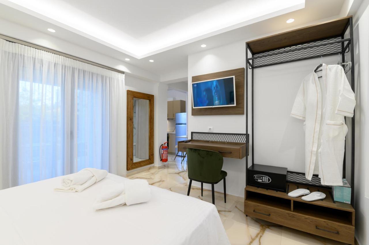 Momento Luxury Apartments Walking Distance From The Beach Nikiana Bagian luar foto