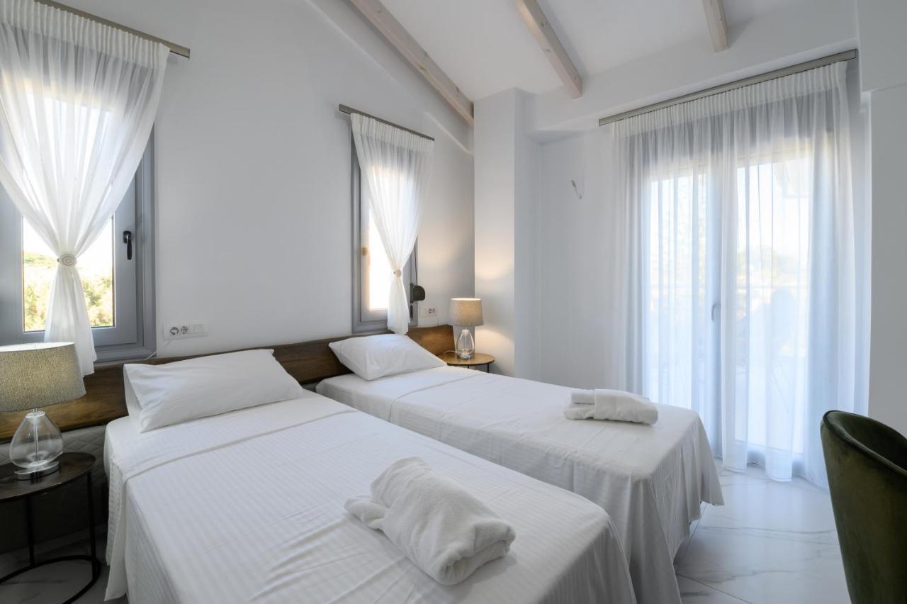 Momento Luxury Apartments Walking Distance From The Beach Nikiana Bagian luar foto