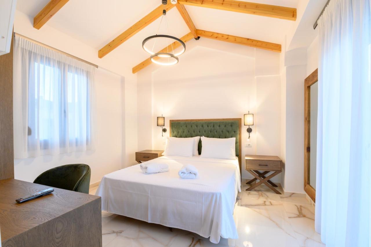 Momento Luxury Apartments Walking Distance From The Beach Nikiana Bagian luar foto